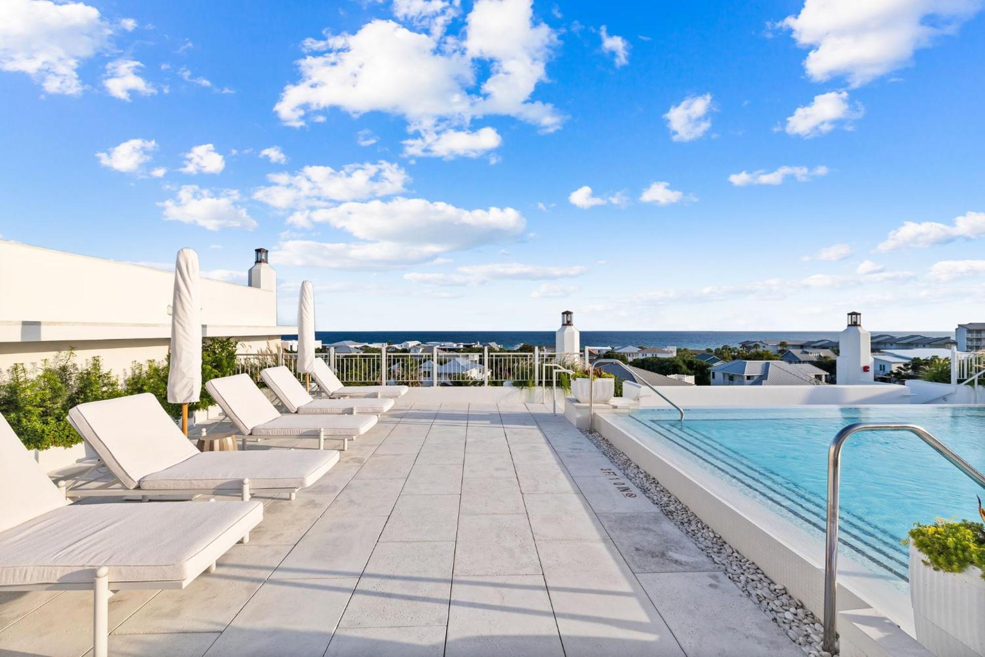 Kaiya Beach Resort Inlet Beach Екстериор снимка