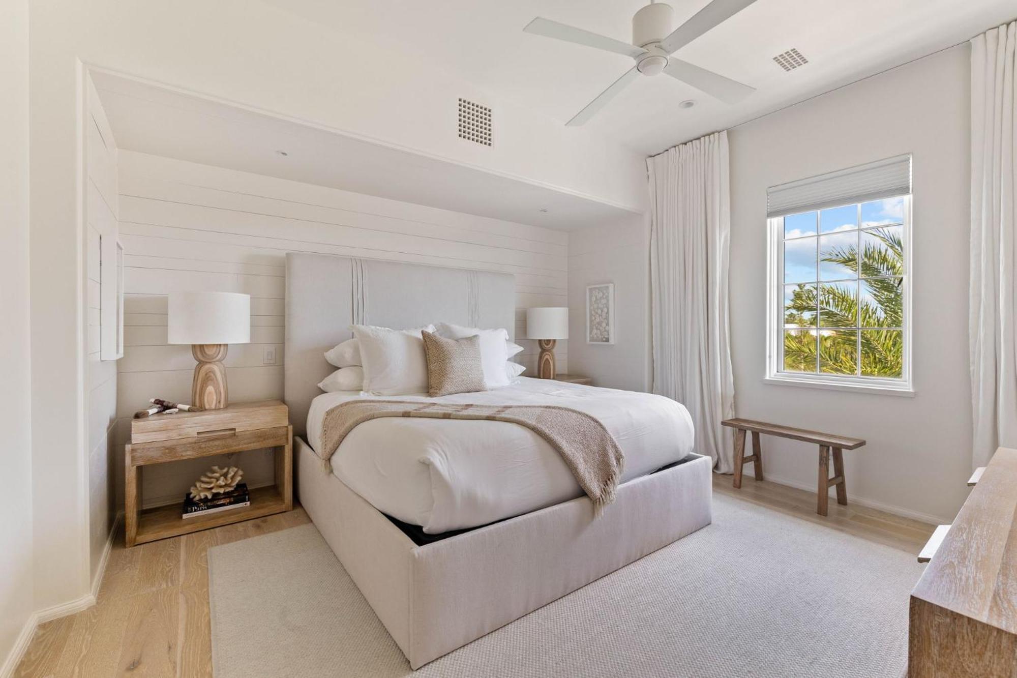 Kaiya Beach Resort Inlet Beach Стая снимка